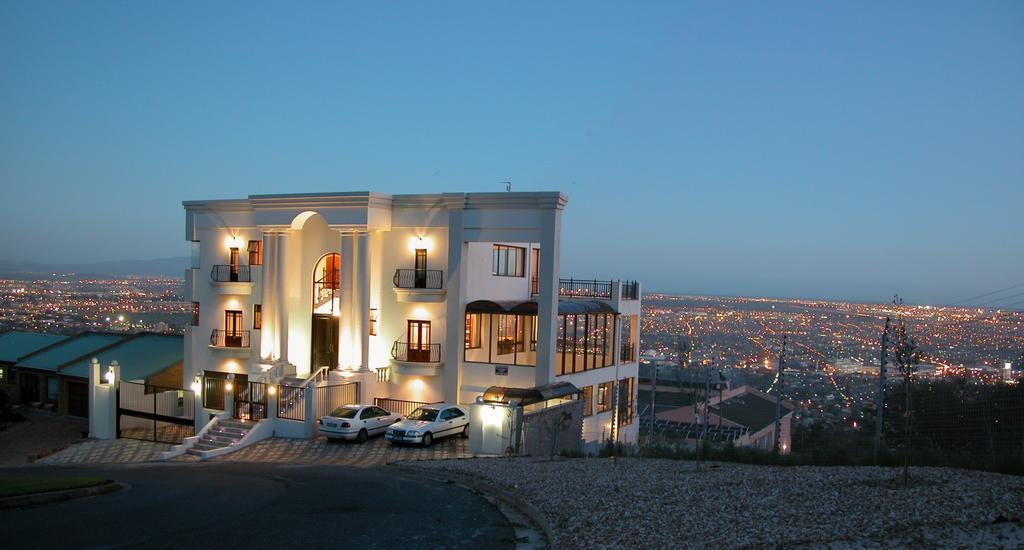 Keret Accommodation Белвилл Экстерьер фото