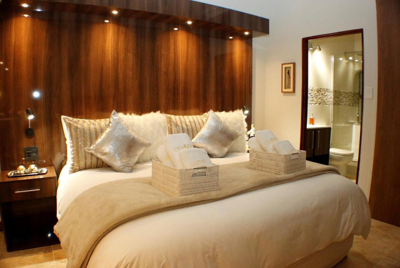 Keret Accommodation Белвилл Экстерьер фото
